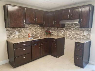 328 E Walnut St, Allentown, PA 18109 - photo 2