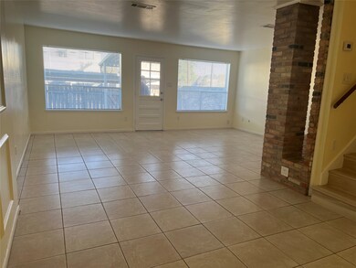 5788 Maple Hill Dr, Houston, TX 77088 - photo 5