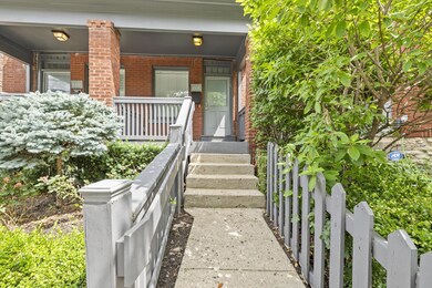 4_walkway to house