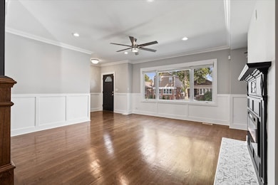 7830 S Merrill Ave, Chicago, IL 60649 - photo 5