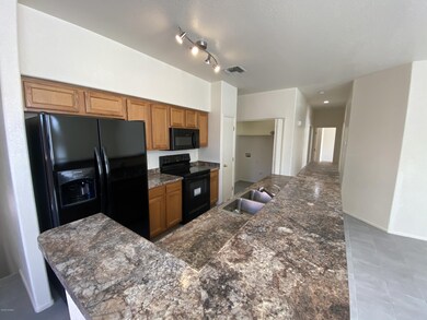 1262 E Weimer Cir unit 39, Tucson, AZ 85719 - photo 2