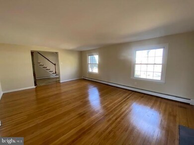 102 Waterford Cir, Wallingford, PA 19086 - photo 5