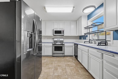 2611 Kelp Ln, Oxnard, CA 93035 - photo 2