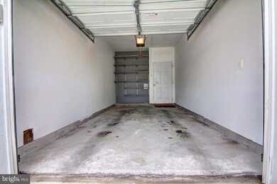 22761 Fountain Grove Square, Ashburn, VA 20148 - photo 5