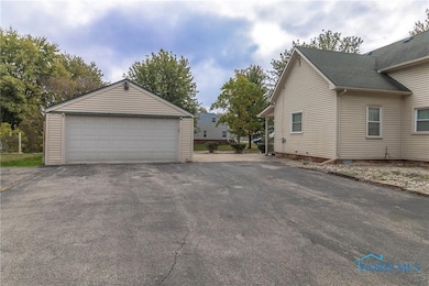 2249 Pickle Rd, Oregon, OH 43616 - photo 5