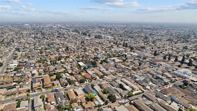 1114 W 105th St, Los Angeles, CA 90044 - photo 4