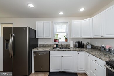 832 Brunswick St, Brunswick, MD 21716 - photo 6