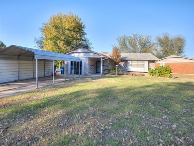 327 E Linden Ln, Mustang, OK 73064 - photo 2