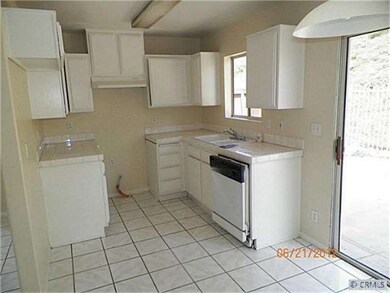 11606 Alabama St, Los Angeles, CA 90059 - photo 2