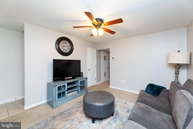 11563 Laurelwalk Dr, Laurel, MD 20708 - photo 5