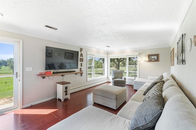 965 E Donald St, Waterloo, IA 50703 - photo 4