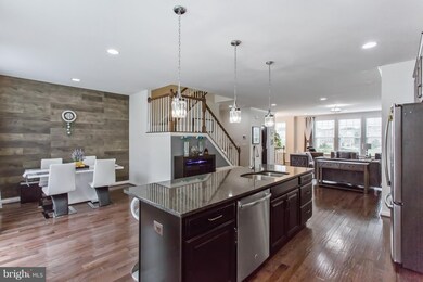 42277 Lancaster Woods Square, Chantilly, VA 20152 - photo 2