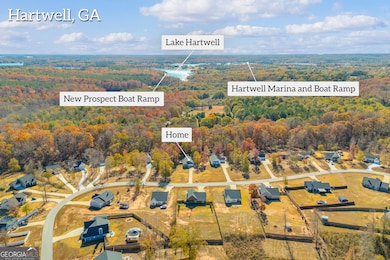 323 N Point Cir, Hartwell, GA 30643 - photo 3