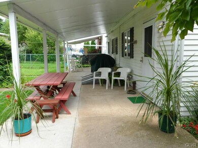 749 Walnut St, Emmaus, PA 18049 - photo 7