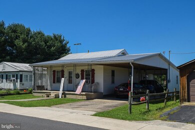 306 Maple Ave, Moorefield, WV 26836 - photo 3