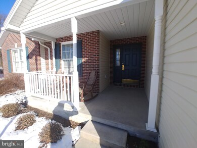 3840 Mountain Shadow Cir, Fayetteville, PA 17222 - photo 2