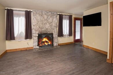 719-DeerBlvd-3-MLS_04