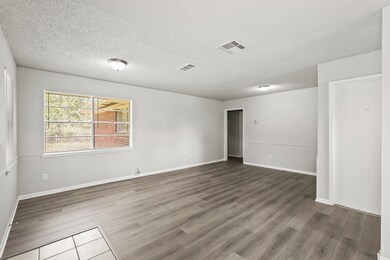 1802 Mosher Ln, Houston, TX 77088 - photo 4