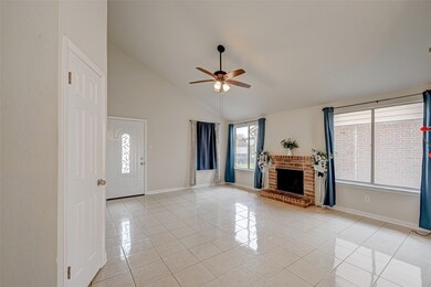 7627 Shaddock Dr, Houston, TX 77041 - photo 5