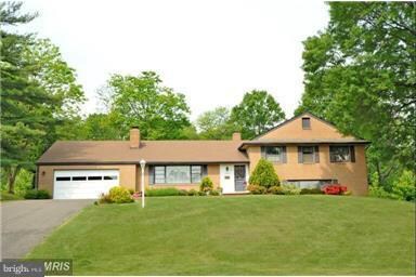 7208 Park Terrace Dr, Alexandria, VA 22307 - photo 2