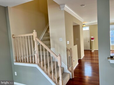 20804 Shamrock Glen Cir, Germantown, MD 20874 - photo 5