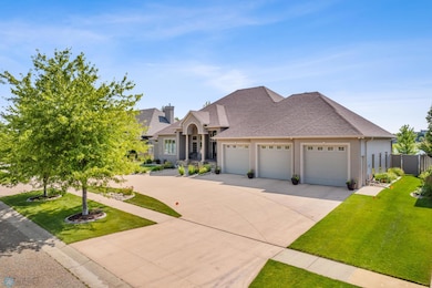 Oversized 3-Stall Garage