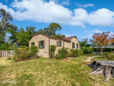 4727 Cedarwood Rd, Jacksonville, FL 32210 - photo 7