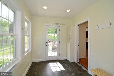 21113 Fox Hollow Ln, Leesburg, VA 20175 - photo 7