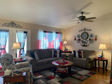 552 Spencer Cir, Burley, ID 83318 - photo 4