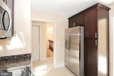 18224 Macrae Ct, Dumfries, VA 22026 - photo 5