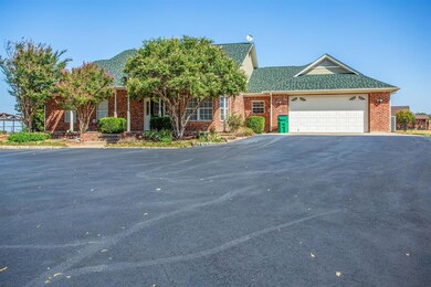 2208 Tanton Sound Ct, Granbury, TX 76049 - photo 5