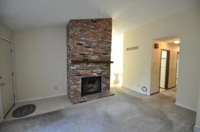 3633 SW Eveningside Dr, Topeka, KS 66614 - photo 6