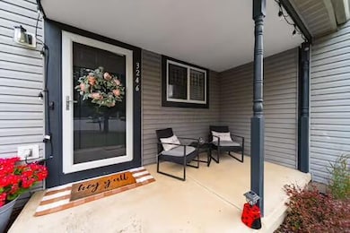 3246 Bluhm Ct, Columbus, OH 43223 - photo 5