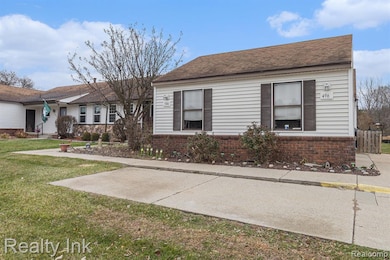 500 Red Cedar Blvd, Williamston, MI 48895 - photo 2