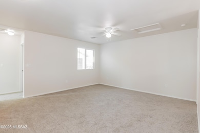 008-photo-primary-bedroom-14831742