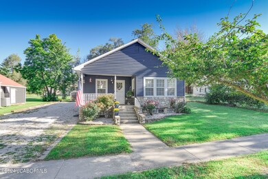 203 W High St, Eldon-01