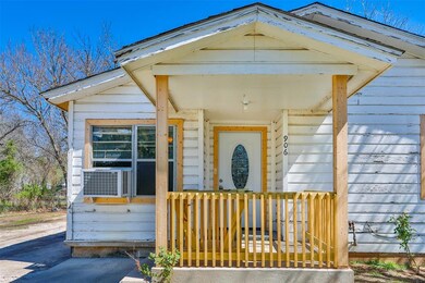 906 S Taylor St, Gainesville, TX 76240 - photo 5