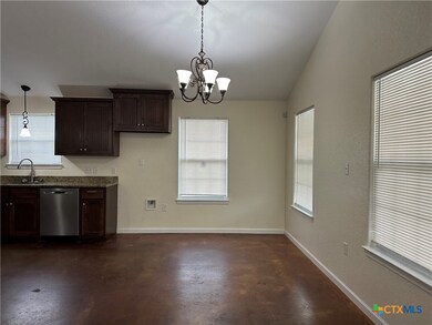 1084 E Weinert St, Seguin, TX 78155 - photo 6