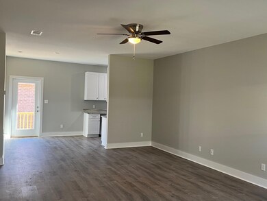 Living area to dining area