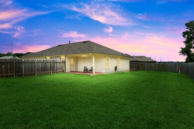 10139 Shagbark Hickory Ct, the Woodlands, TX 77375 - photo 2