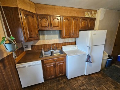 922 Berkley St, Carpentersville, IL 60110 - photo 2