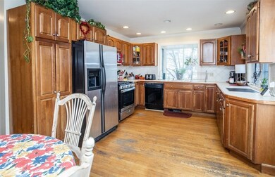 26 Ruby Ave, Marblehead, MA 01945 - photo 7