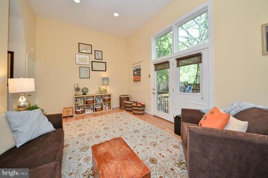 11930 Travistock Ct, Reston, VA 20191 - photo 6