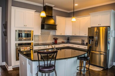 Granite Countertops & Stainless Steel Appliances