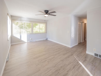 1516 Nazareth Rd-103