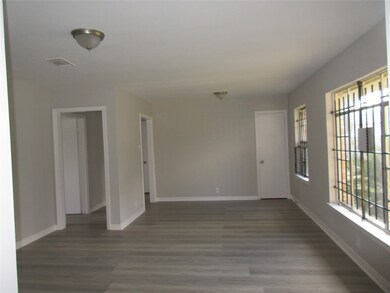 10122 Envoy St, Houston, TX 77016 - photo 5