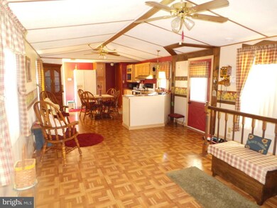 9662 Winchester Grade Rd, Berkeley Springs, WV 25411 - photo 6