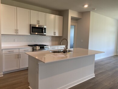 807 Castle Heights Ave, Lebanon, TN 37087 - photo 2