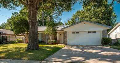 2000 Knoxville Dr, Bedford, TX 76022 - photo 2