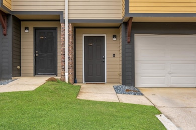 2308 Timber Oaks Ln unit BLDG 1, Tallahassee, FL 32304 - photo 2